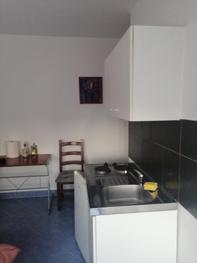 Emy Apartment Кастав Екстериор снимка